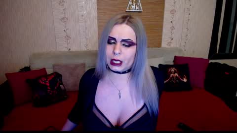 Snapshot of annessixreign chatting on 01/26/25, 03:27 AnnessixReign online show from 01/26/25, 03:27