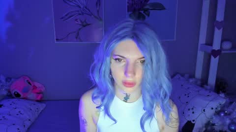 Snapshot of annetenet chatting on 12/20/24, 06:08 Annet online show from 12/20/24, 06:08