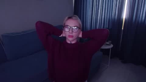 Snapshot of annetenet chatting on 10/03/25, 09:17 Annet online show from 10/03/25, 09:17