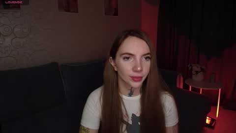 Snapshot of annetenet chatting on 11/24/25, 06:13 Annet online show from 11/24/25, 06:13