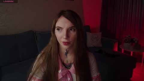 Snapshot of annetenet chatting on 12/19/25, 09:05 Annet online show from 12/19/25, 09:05