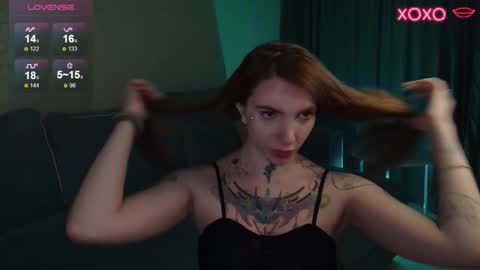 Snapshot of annetenet chatting on 01/09/26, 08:17 Annet online show from 01/09/26, 08:17