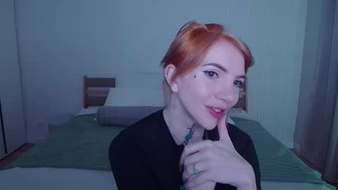 Snapshot of annetenet chatting on 04/16/26, 07:53 Annet online show from 04/16/26, 07:53