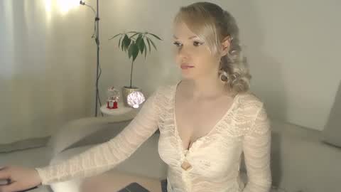 Annett online show from 01/19/25, 12:28