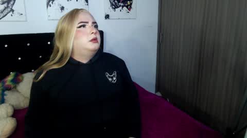 Anne VanHelsing online show from 07/10/26, 04:17