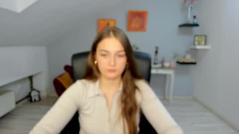 annewilsonn online show from 11/10/25, 12:59