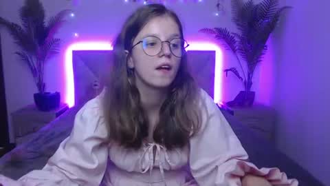 Snapshot of annibrownss chatting on 07/24/26, 10:24 Anni online show from 07/24/26, 10:24