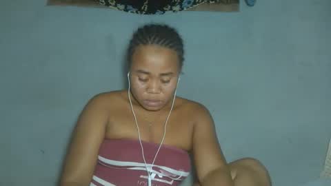 Snapshot of annick98 chatting on 04/18/26, 07:29 annick98 online show from 04/18/26, 07:29
