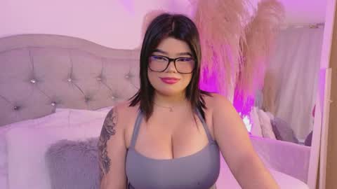 annie_20_ online show from 06/23/26, 06:17