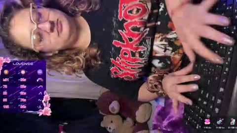 Snapshot of annie_bigboobs_ chatting on 10/06/25, 10:51 Ana Bolena independent model online show from 10/06/25, 10:51