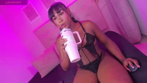 Snapshot of annie_dolce_ chatting on 03/02/26, 11:11 annie_dolce_ online show from 03/02/26, 11:11