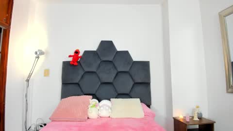 Annie online show from 01/10/25, 05:34