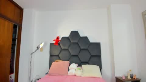 Annie online show from 01/21/25, 09:25