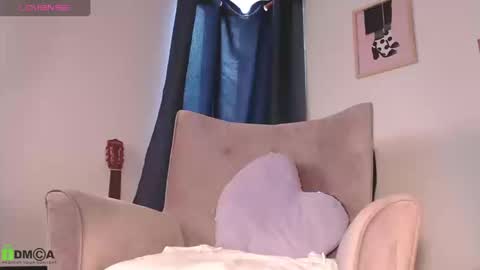 Annie online show from 09/08/25, 09:03