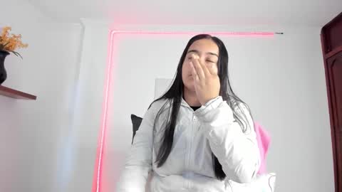 Snapshot of annie_sweet6 chatting on 01/19/26, 01:15 Annie online show from 01/19/26, 01:15