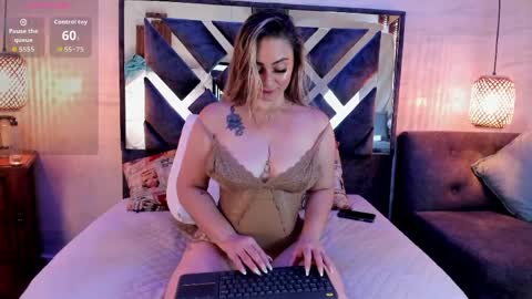 annie_vega17 online show from 05/03/26, 01:28