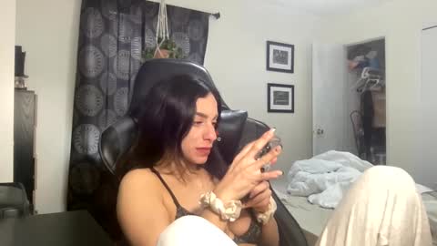 Snapshot of annie_xxx111 chatting on 01/28/25, 10:45 annie_xxx111 online show from 01/28/25, 10:45