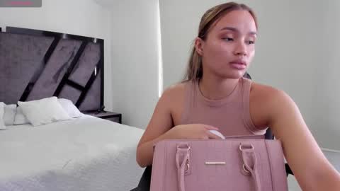 Annie and Stefan online show from 12/15/25, 02:21