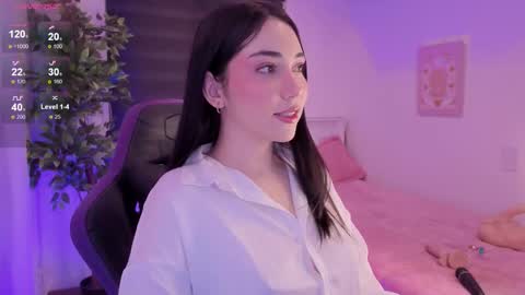 Cassandra online show from 11/26/25, 05:52