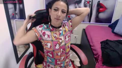 Snapshot of anniee_x chatting on 03/11/25, 12:39 Anniee online show from 03/11/25, 12:39