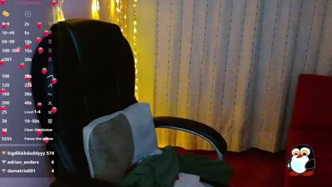 Snapshot of anniehh_ chatting on 01/18/25, 10:17 Annie Independent model Hello all offline tokens are appreciated thank you for your support.33 online show from 01/18/25, 10:17