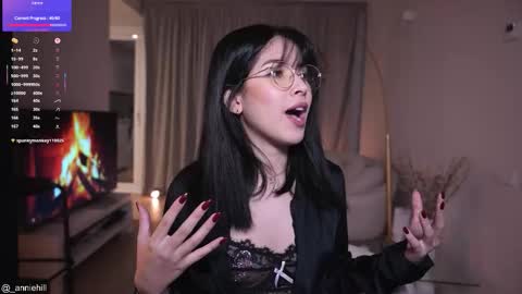 Snapshot of anniehillofficial_ chatting on 11/08/25, 10:08 anniehillofficial_ online show from 11/08/25, 10:08