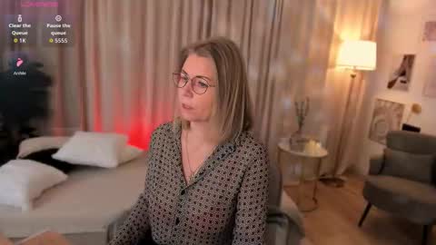 Snapshot of annielight chatting on 02/13/26, 06:20 Annie online show from 02/13/26, 06:20