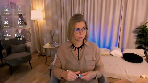 Snapshot of annielight chatting on 02/17/26, 06:32 Annie online show from 02/17/26, 06:32