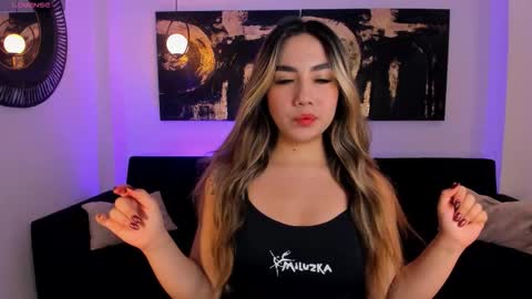 Annie Monroe online show from 12/18/25, 11:27