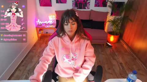 Annie FROM 8AM TO 4PM CDT online show from 02/11/25, 10:07