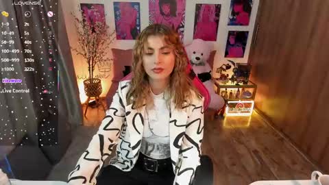 Annie FROM 8AM TO 4PM CDT online show from 06/06/26, 07:51