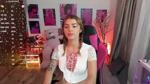Annie FROM 8AM TO 4PM CDT online show from 06/12/26, 10:30