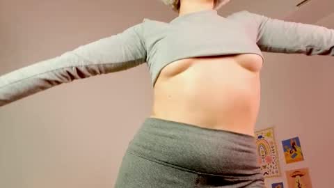 annietinky online show from 11/08/25, 01:17