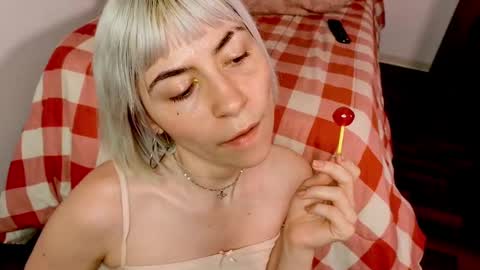 annietinky online show from 11/10/25, 03:05