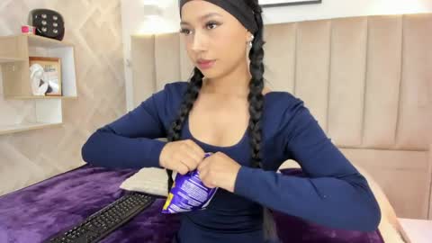 Annie Queen online show from 05/15/26, 03:46