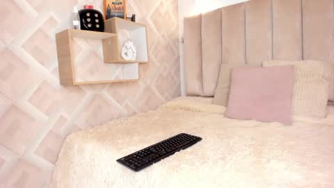 Annie Queen online show from 05/20/26, 03:56