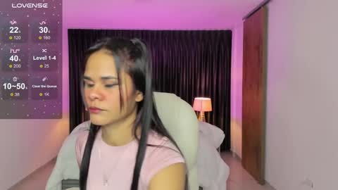 Snapshot of anniiee_smith chatting on 02/27/25, 11:10 Anniiee online show from 02/27/25, 11:10