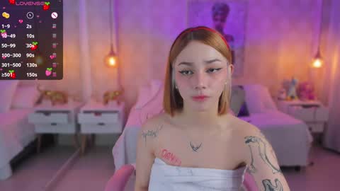 Snapshot of anniita_ chatting on 12/14/24, 06:46 VIVIANNA online show from 12/14/24, 06:46