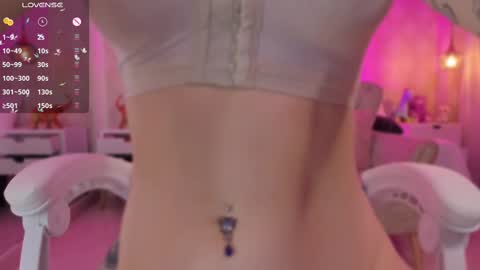 Snapshot of anniita_ chatting on 02/21/25, 06:29 VIVIANNA online show from 02/21/25, 06:29