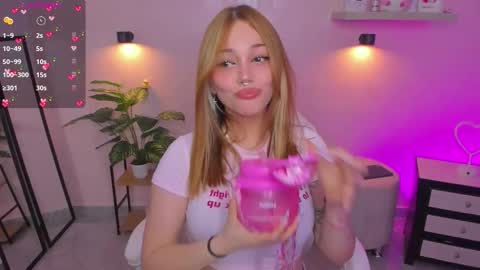 Snapshot of anniita_ chatting on 03/02/26, 03:20 VIVIANNA online show from 03/02/26, 03:20