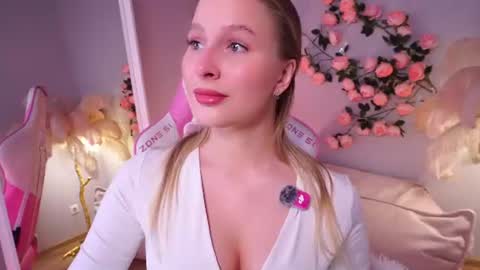 Snapshot of annlovesexxx chatting on 08/09/26, 08:52 Ann 8am-3pm ESTNY time online show from 08/09/26, 08:52
