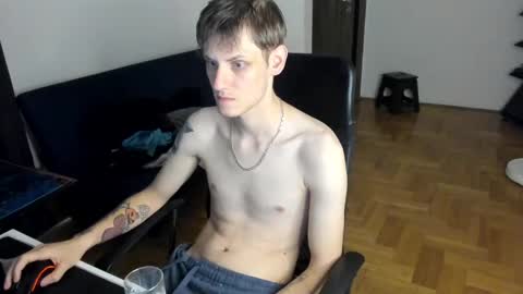    online show from 10/03/25, 01:24