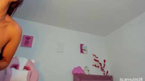 SOFIA INDEPENDENT MODEL online show from 01/07/25, 06:05