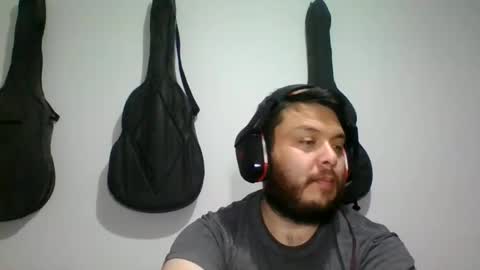 Snapshot of annubixxx69 chatting on 10/08/25, 04:43 lion kennedy independent model moderator online show from 10/08/25, 04:43