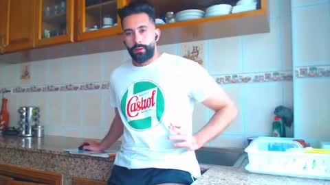 Snapshot of annuler_9 chatting on 02/19/25, 02:44 adrenalinE online show from 02/19/25, 02:44