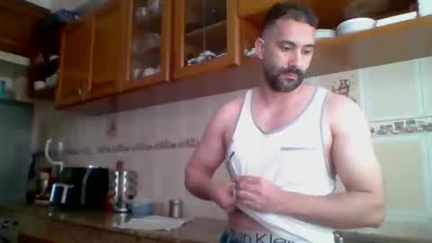 Snapshot of annuler_9 chatting on 05/04/26, 02:35 adrenalinE online show from 05/04/26, 02:35
