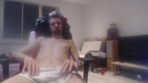 Snapshot of annumaker chatting on 03/23/26, 10:58 LoyalDog online show from 03/23/26, 10:58