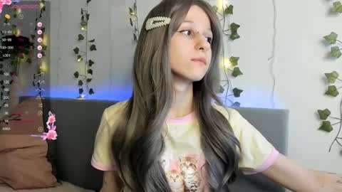 Snapshot of anny_0luv chatting on 12/04/25, 02:48 annymeow online show from 12/04/25, 02:48