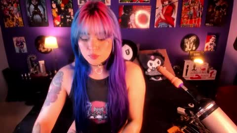 Snapshot of anny_cross chatting on 02/18/25, 03:31 Paty online show from 02/18/25, 03:31