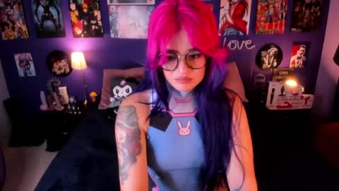 Snapshot of anny_cross chatting on 10/08/25, 12:52 Paty online show from 10/08/25, 12:52